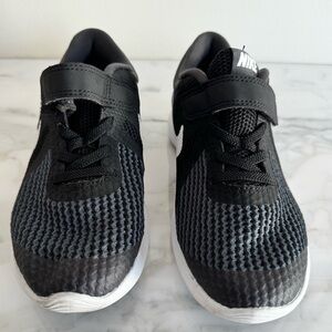 Nike Running Size 2Y